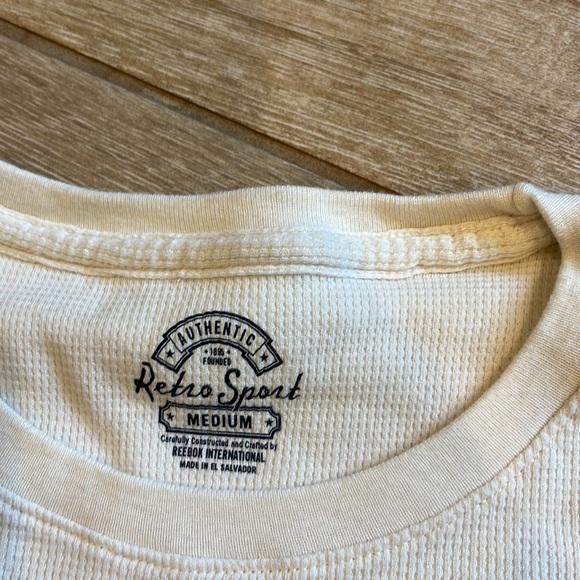 Reebok Winter Classic Boston Tee MEDIUM - Picture 3 of 8